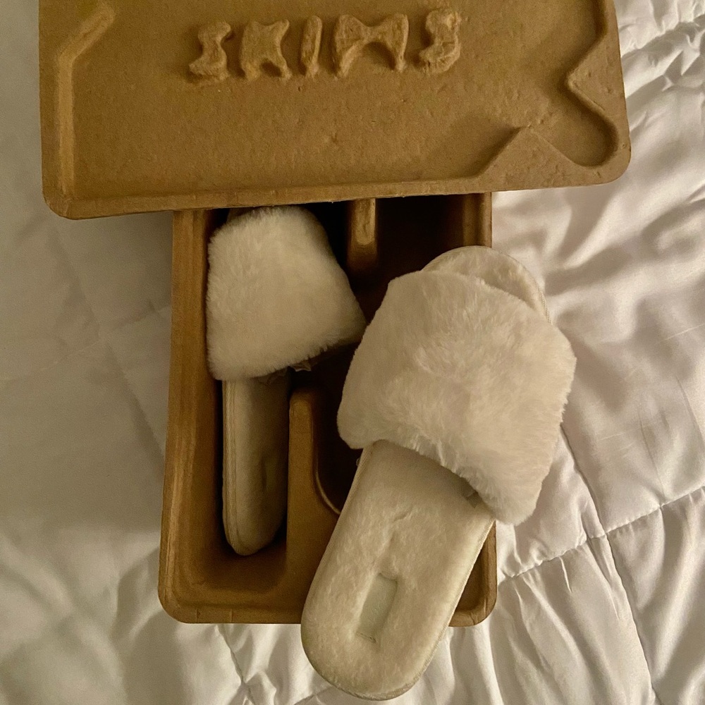 NEW IN BOX Skims Slides / Slippers - Bone - Multiple Available!